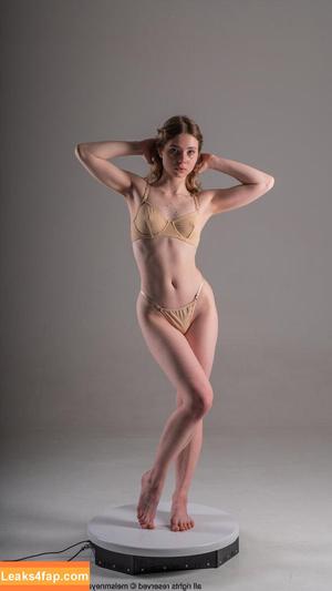 Alice Li photo #0620