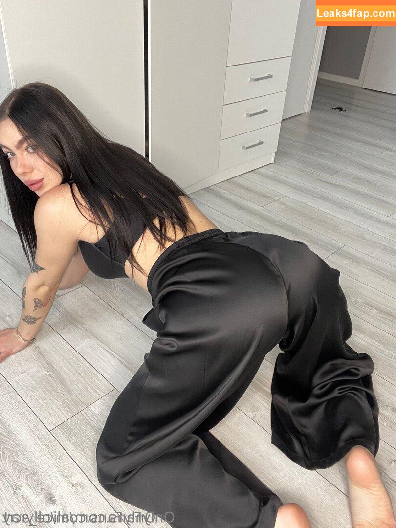 alice_scrt /  leaked photo photo #0037
