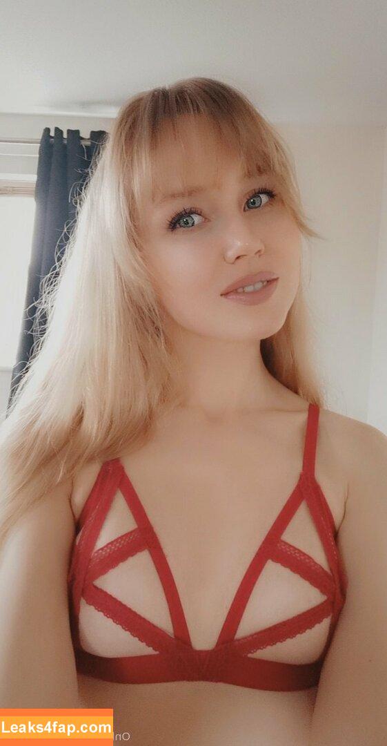 alice_swe /  leaked photo photo #0002
