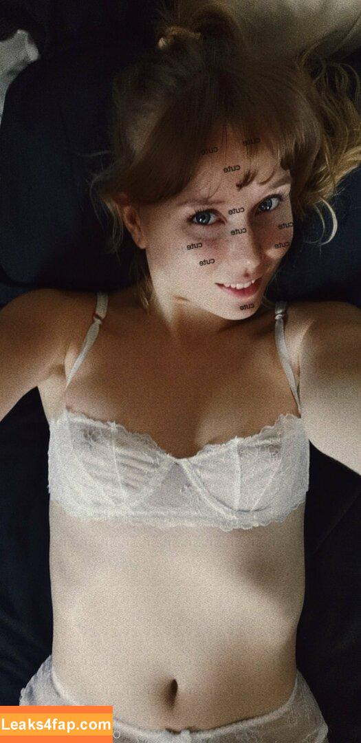 alice_swe /  leaked photo photo #0220