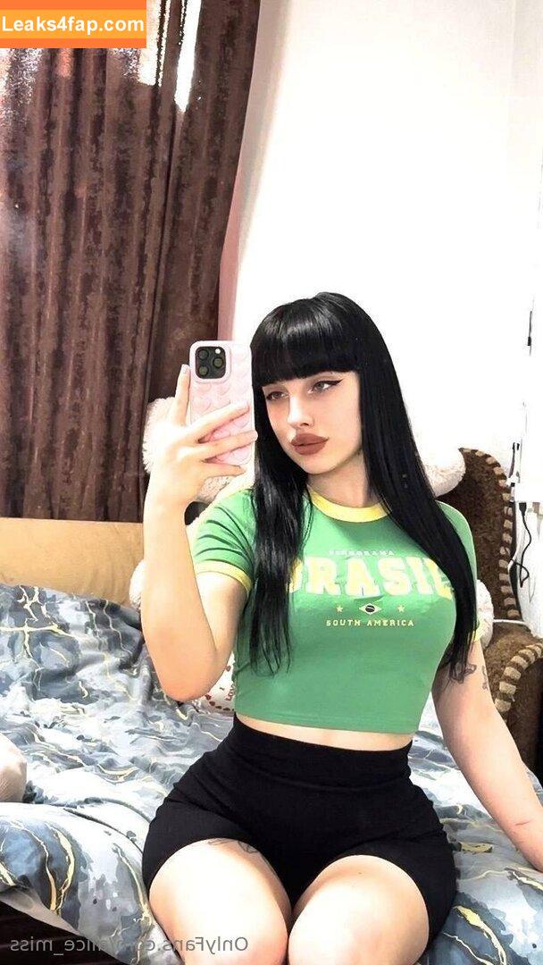 Alice / Wowthisisalice / alice_miss / pineapplebrat leaked photo photo #0005