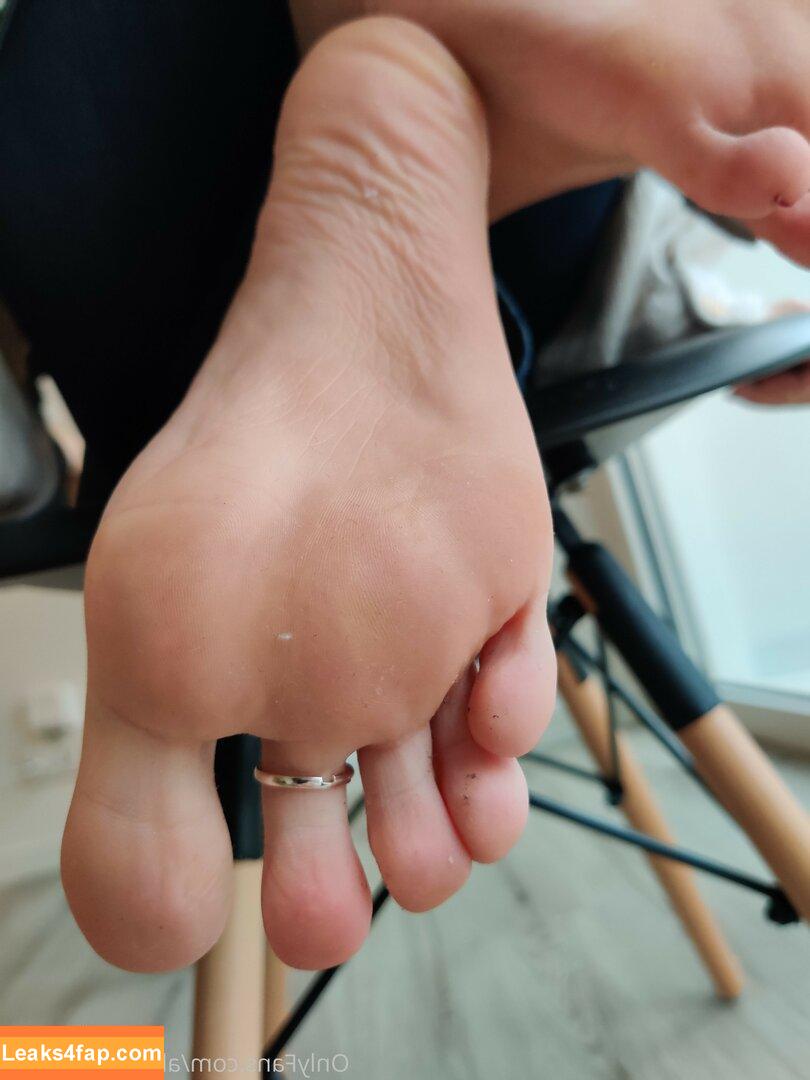 alicefrenchfeet / alice.frenchfeet leaked photo photo #0081
