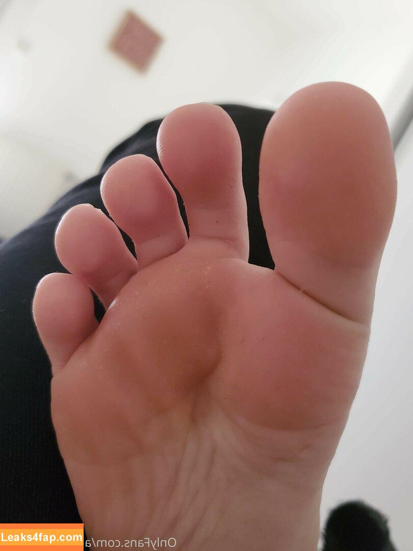 alicefrenchfeet / alice.frenchfeet leaked photo photo #0085