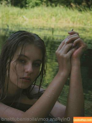 Aliceinadultland фото #0044