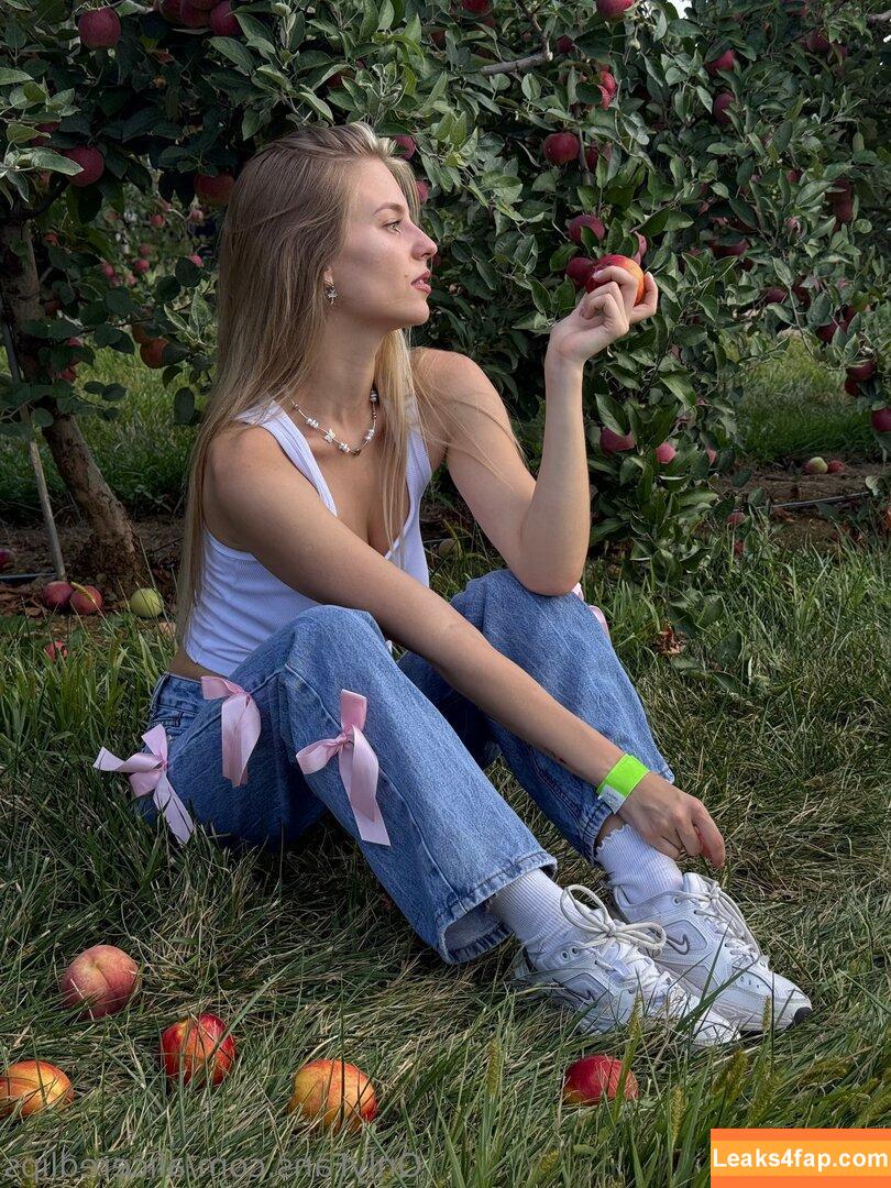 aliceredlips /  leaked photo photo #0029