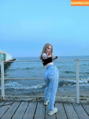 alicewhiteeeeee photo #0021