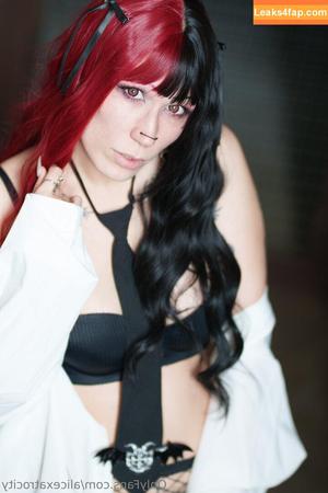 alicexatrocity photo #0044