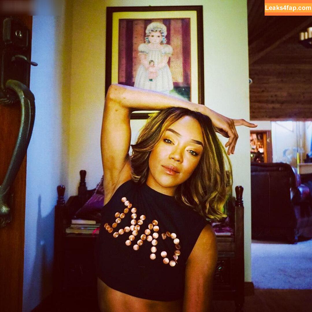 Alicia Fox / aliciafoxxy98 / thefoxxyone leaked photo photo #0033