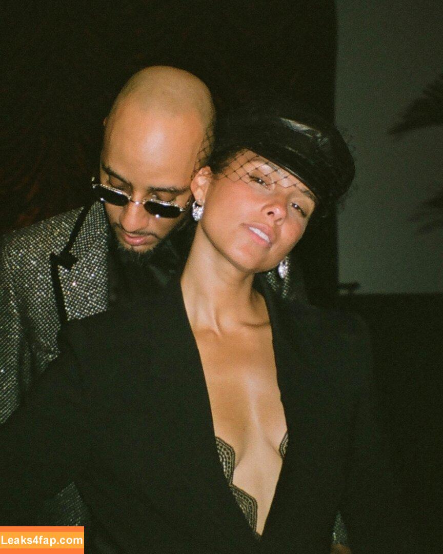 Alicia Keys / aliciakeys / ayxxxclusive / https: leaked photo photo #0278