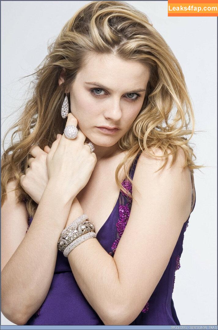 Alicia Silverstone / AliciaSilv / aliciasilverstone leaked photo photo #0063