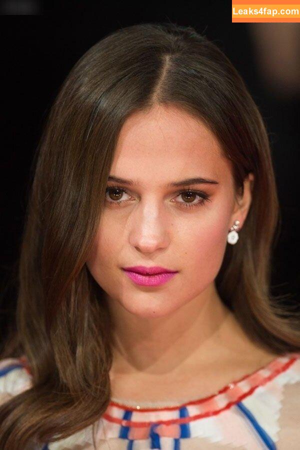 Alicia Vikander / aliciavikanderdaily слитое фото фото #0226