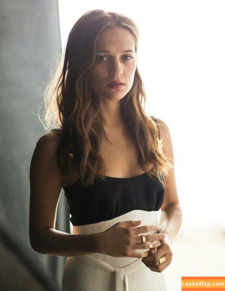 Alicia Vikander / aliciavikanderdaily слитое фото фото #0232