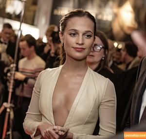 Alicia Vikander photo #0103