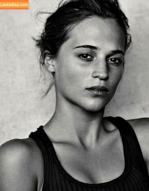 Alicia Vikander photo #0128