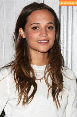 Alicia Vikander photo #0199