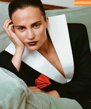 Alicia Vikander фото #0326