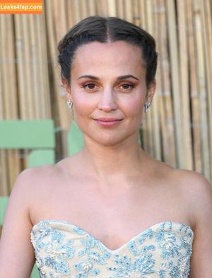 Alicia Vikander photo #0456