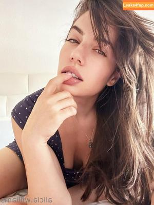 Alicia Williams photo #0012