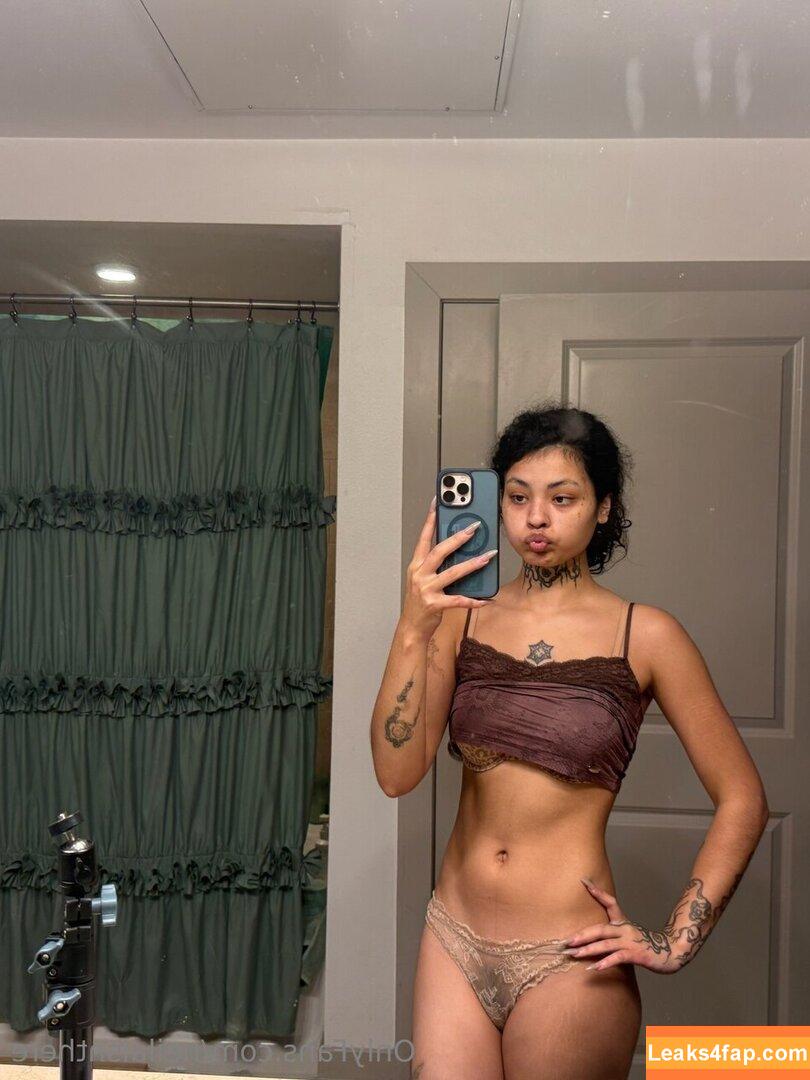 aliengirl0 / alien girl / talyeh_galvez leaked photo photo #0187