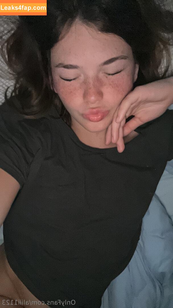 aliii1123 /  leaked photo photo #0053