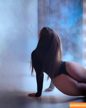 Alina Baranova photo #0102