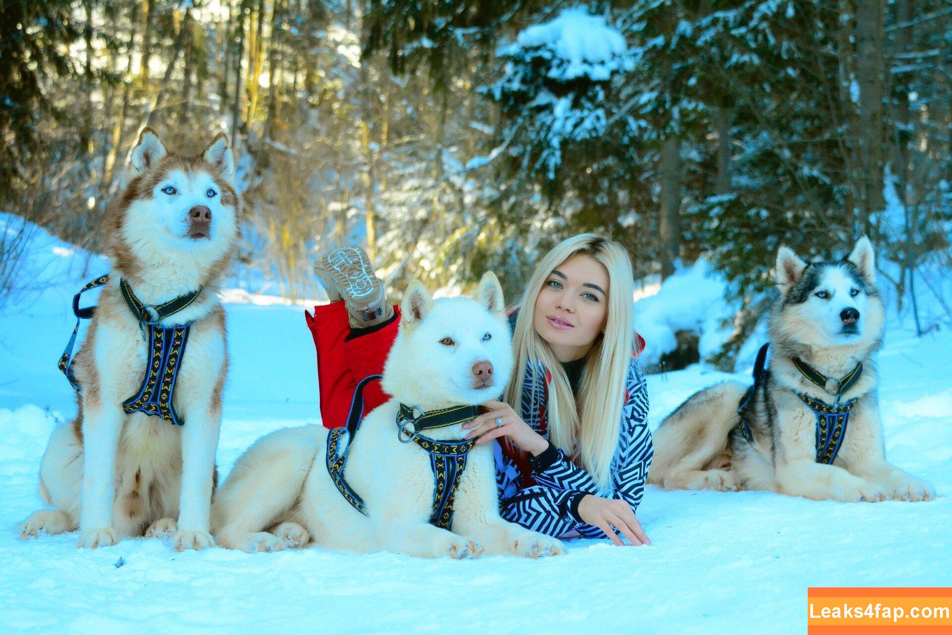 Alina Buryachenko /  слитое фото фото #0002