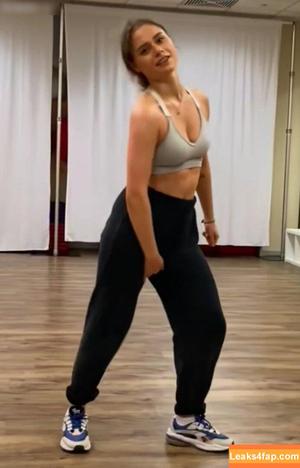 Alina Khani photo #0194