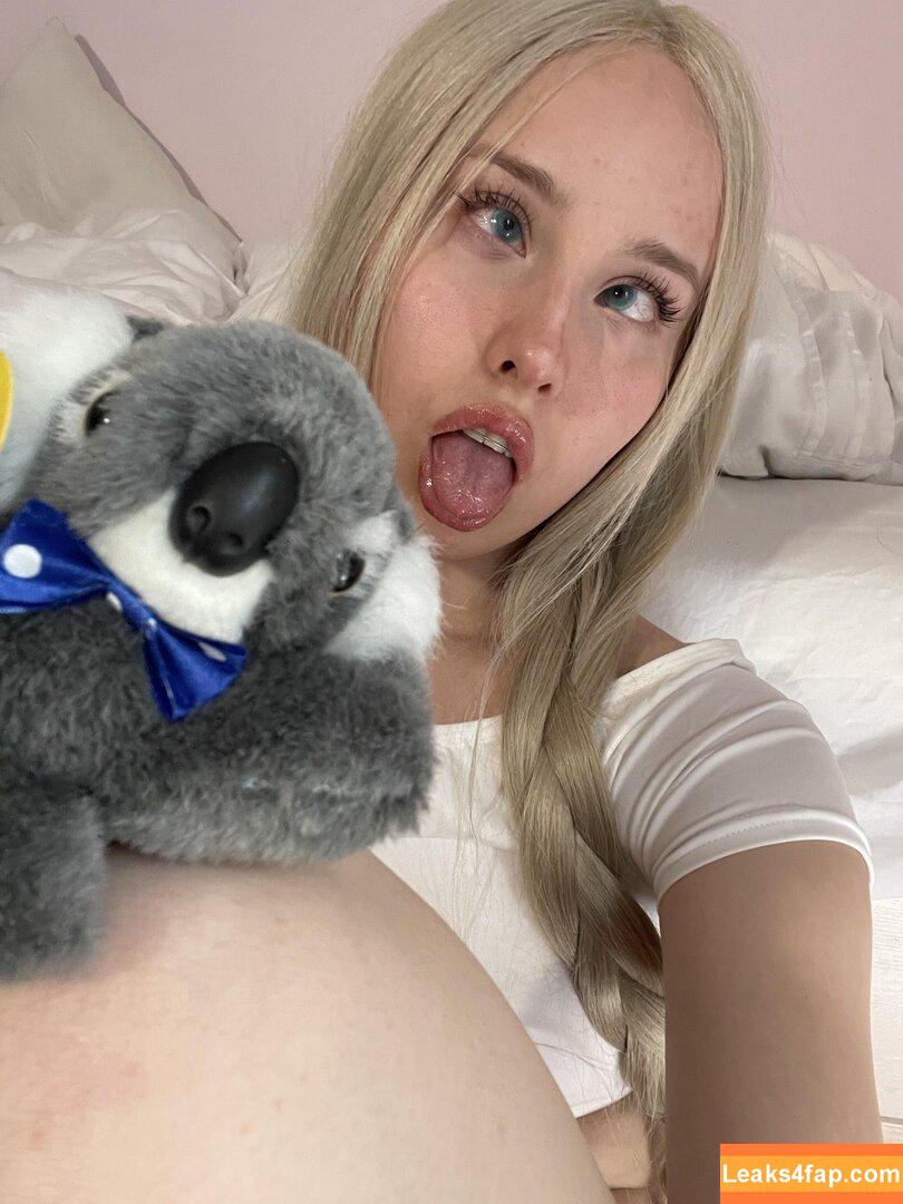 alina.ray / alinarai07 leaked photo photo #0022