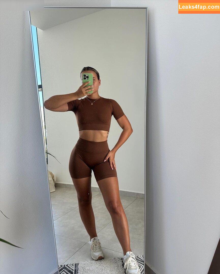 Alina Wachinger / alina770 / alinaxloves leaked photo photo #0055