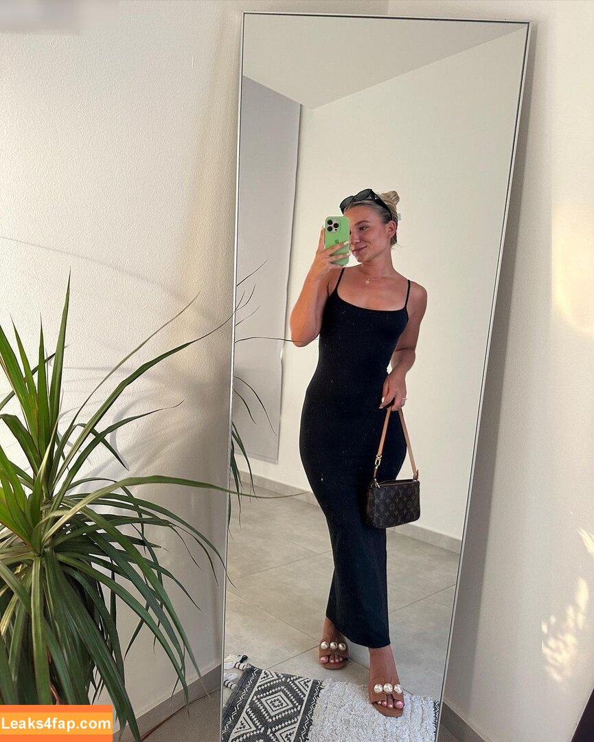 Alina Wachinger / alina770 / alinaxloves leaked photo photo #0117