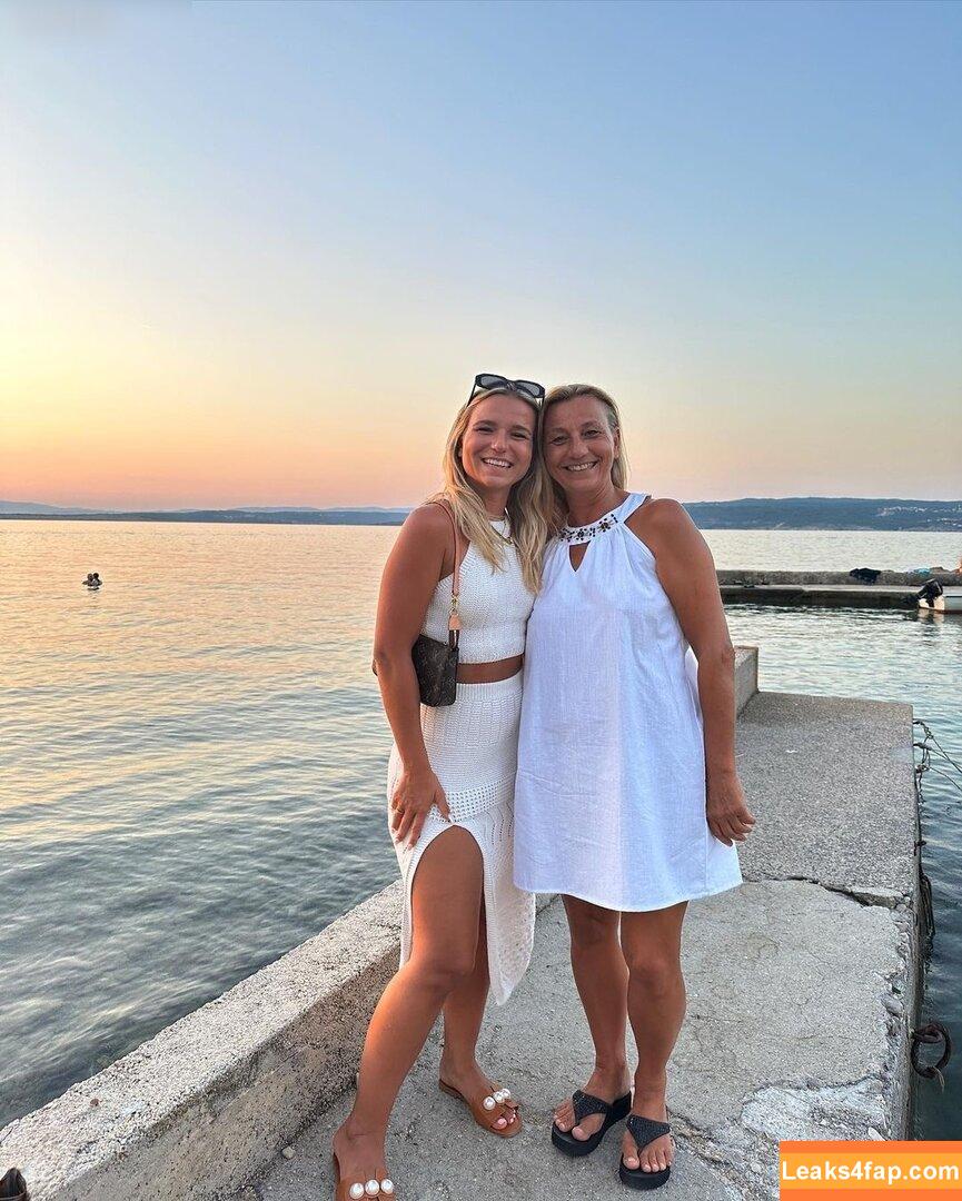 Alina Wachinger / alina770 / alinaxloves leaked photo photo #0118