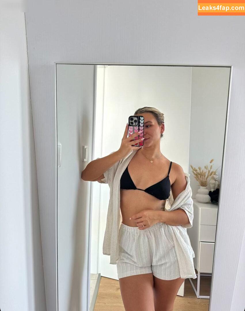 Alina Wachinger / alina770 / alinaxloves leaked photo photo #0396