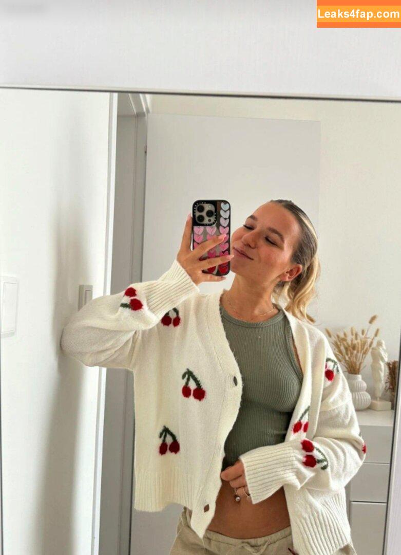 Alina Wachinger / alina770 / alinaxloves leaked photo photo #0481