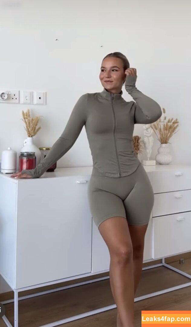 Alina Wachinger / alina770 / alinaxloves leaked photo photo #0552