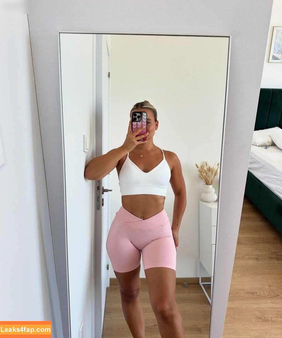 Alina Wachinger / alina770 / alinaxloves leaked photo photo #0579