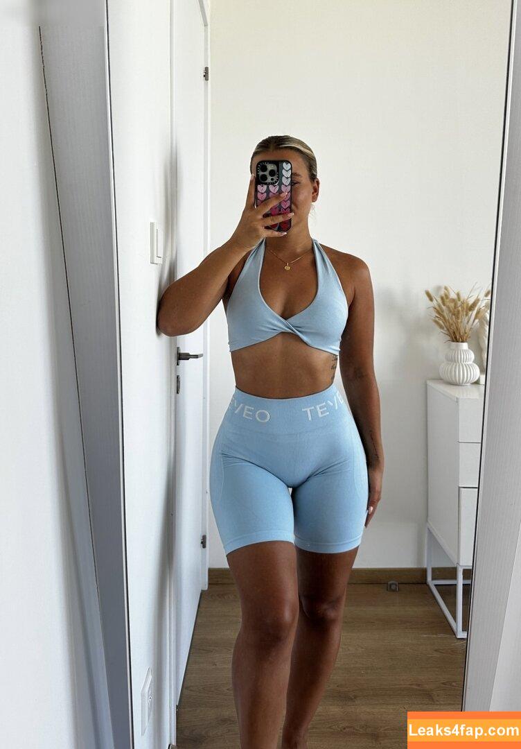 Alina Wachinger / alina770 / alinaxloves leaked photo photo #0593