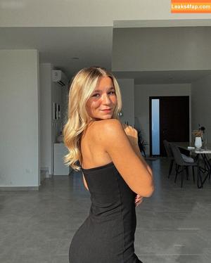 Alina Wachinger photo #0220