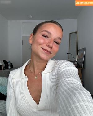 Alina Wachinger photo #0231