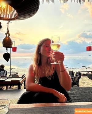 Alina Wachinger photo #0311