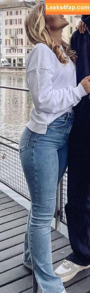 Alina Wachinger photo #0379