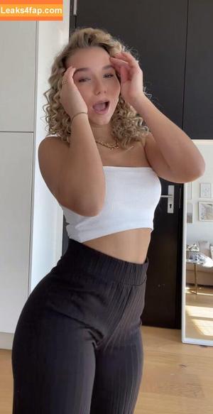 Alina Wachinger photo #0414