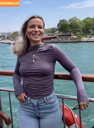 Alina Wachinger photo #0510