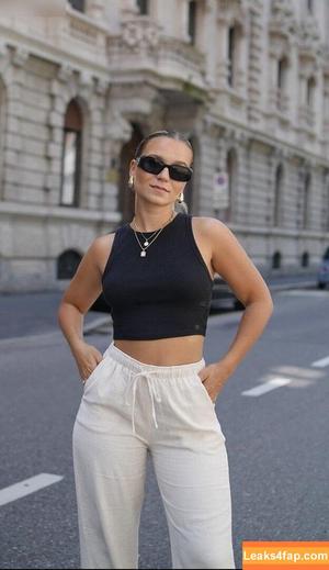 Alina Wachinger photo #0543