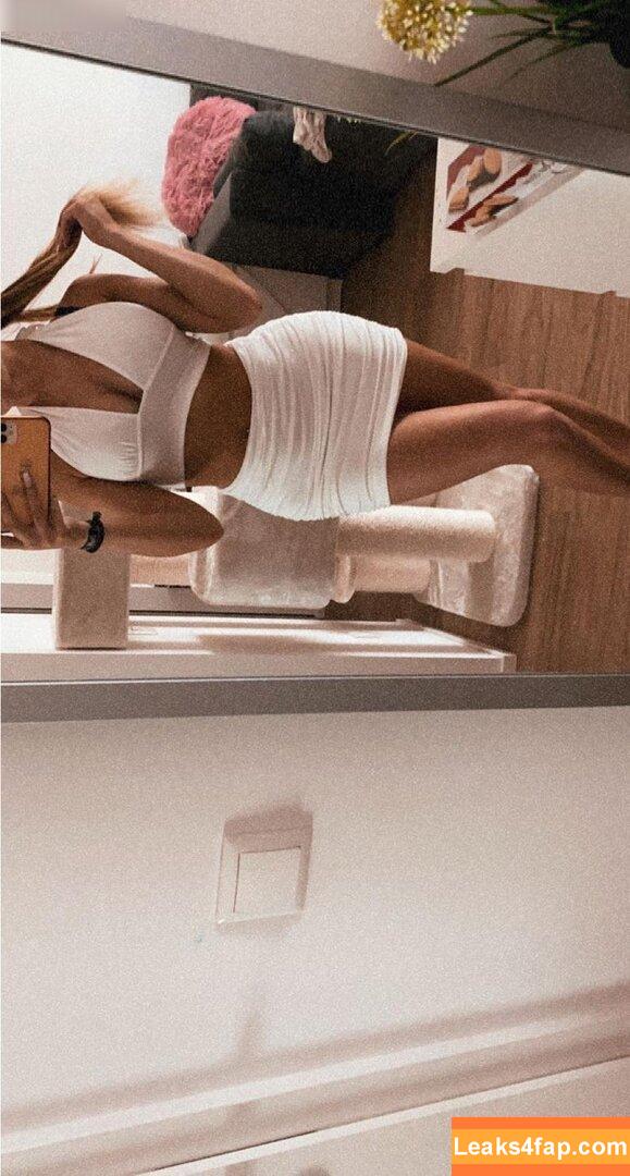 Alinahrndz leaked photo photo #0001