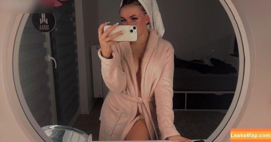 Alinahrndz leaked photo photo #0075