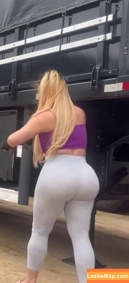 Aline Füchter Ouriques / alinezinhaouriques leaked photo photo #1500