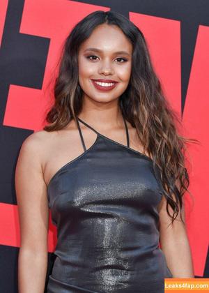 Alisha Boe photo #0026