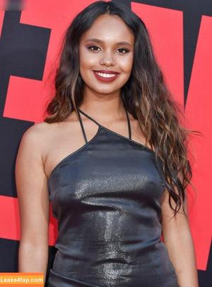 Alisha Boe photo #0044