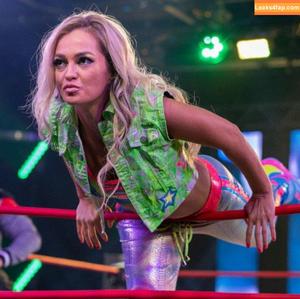 Alisha Edwards photo #0101