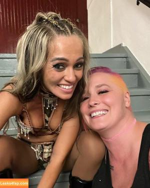 Alisha Edwards photo #0170